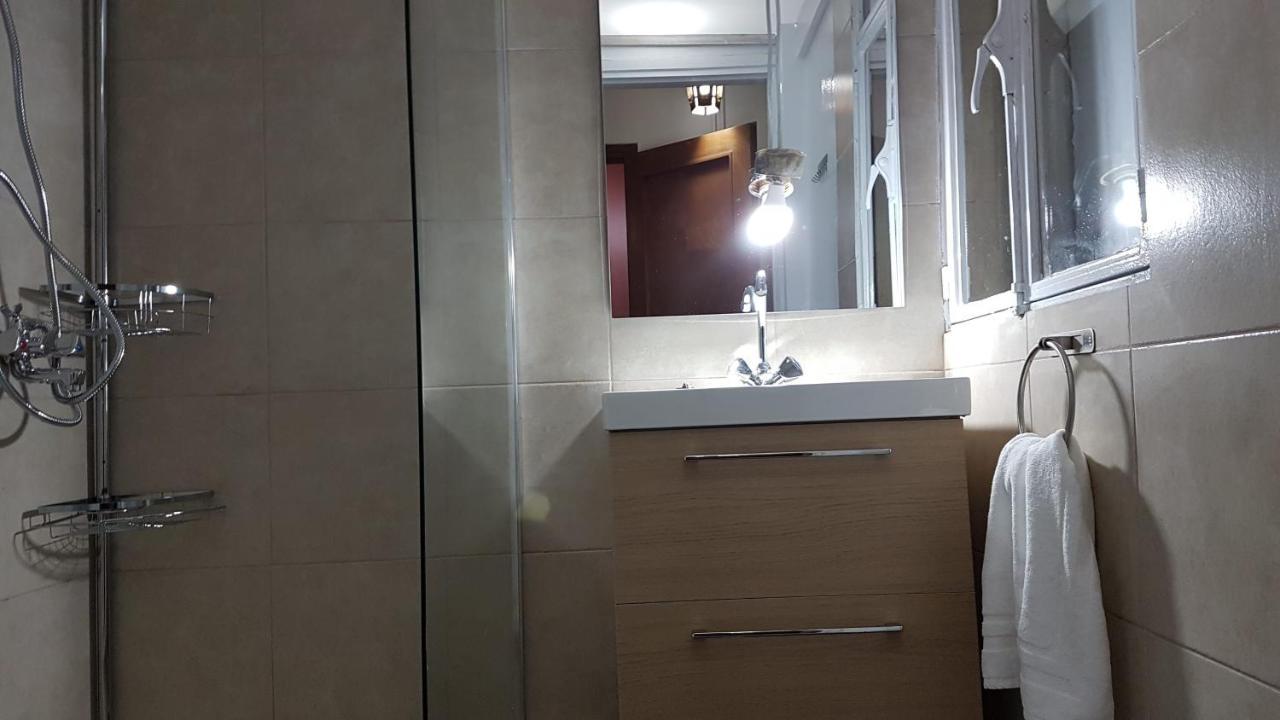 Apricot Apartment - Athens Center, 6 Bd, 2.5 Bath ภายนอก รูปภาพ